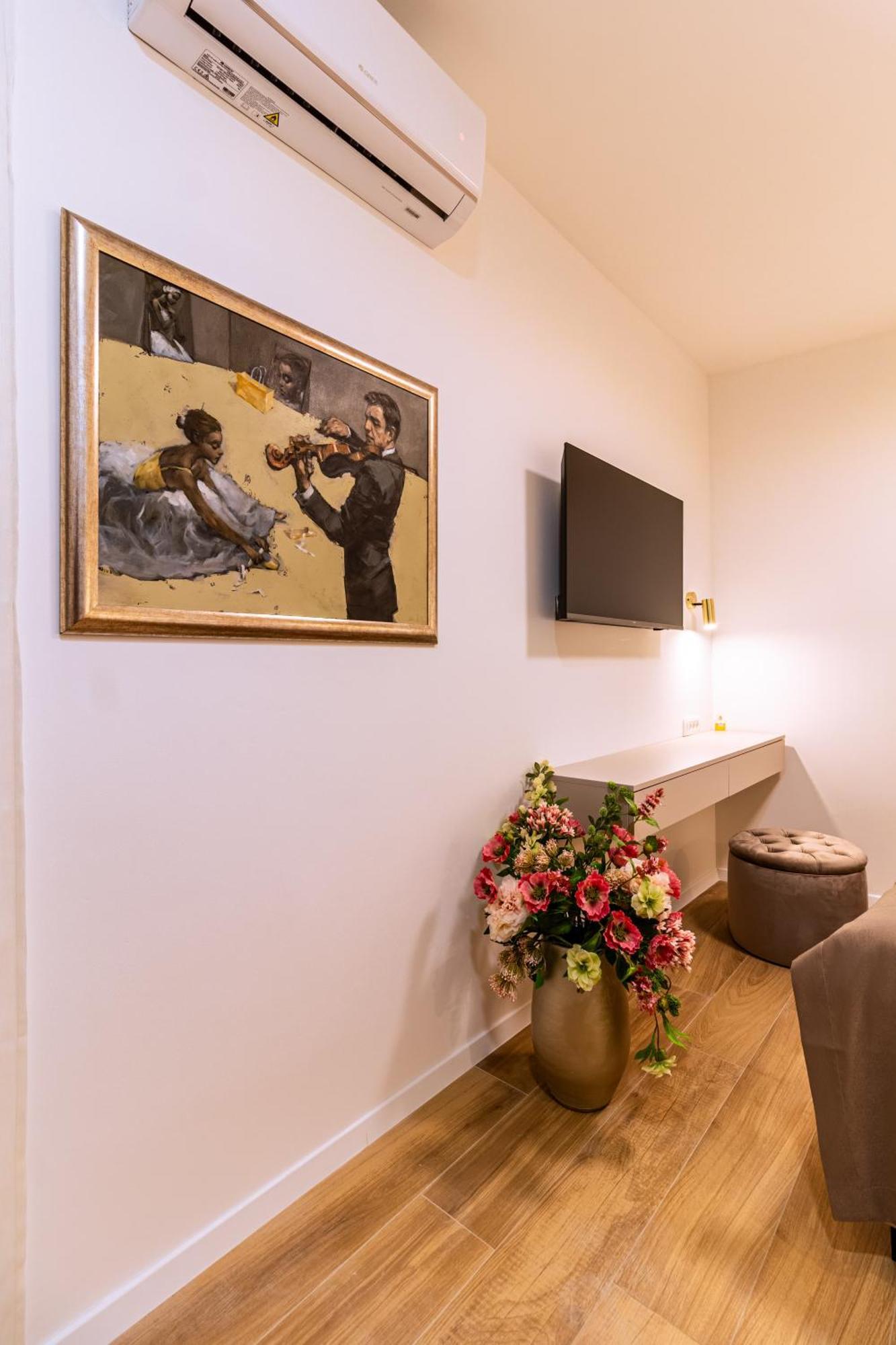 Luxury 2 Bedroom-2 Bathroom Apartment & Studio App With Rooftop Terrace สปลิท ห้อง รูปภาพ