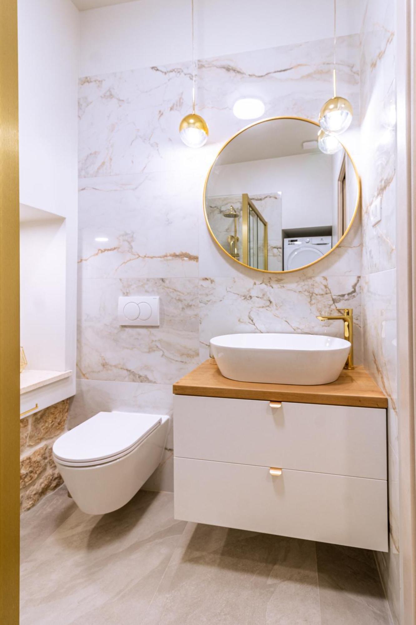 Luxury 2 Bedroom-2 Bathroom Apartment & Studio App With Rooftop Terrace สปลิท ภายนอก รูปภาพ
