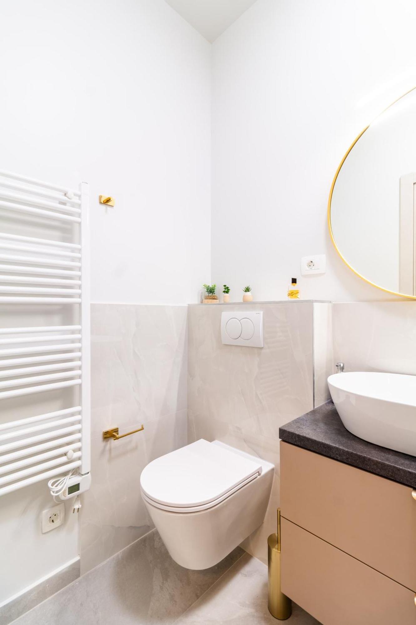 Luxury 2 Bedroom-2 Bathroom Apartment & Studio App With Rooftop Terrace สปลิท ห้อง รูปภาพ